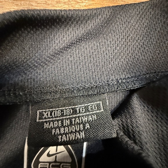 Nike ACG Youth Baselayer Quarter-Zip, Lightweight Black XL 16/18 Outdoors - Picture 3 of 11